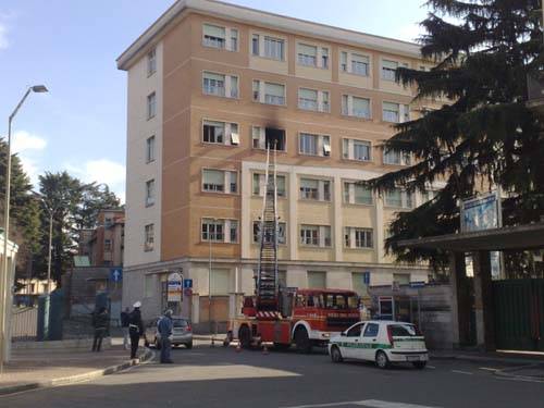 Incendio Al Sant Antonio Di Gallarate Varesenews Foto