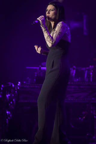 Laura Pausini In Concerto Al Mediolanum Forum VareseNews Foto