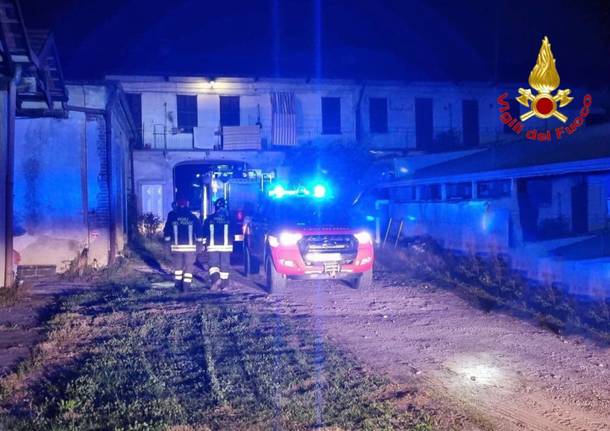 Incendio In Una Tintoria Di Busto Arsizio Nella Notte