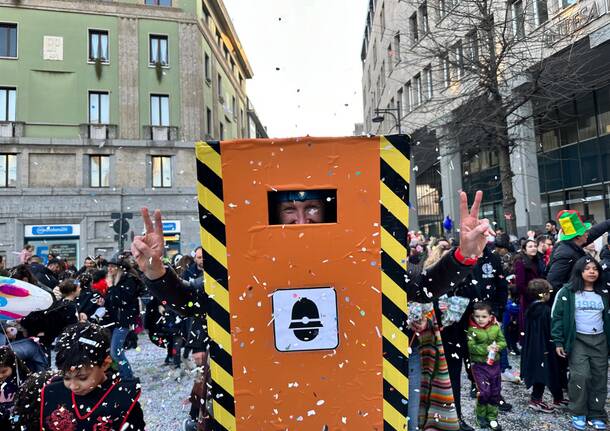 Carri E Maschere Colorano Il Carnevale Di Busto Arsizio VareseNews Foto