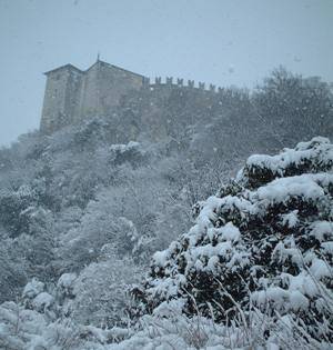 rocca angera neve