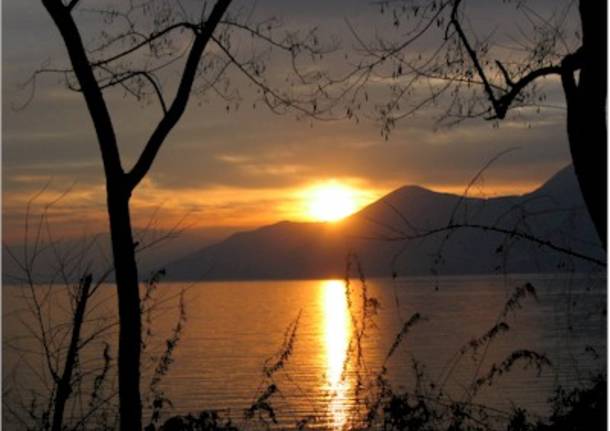 Tramonto sul lago Maggiore