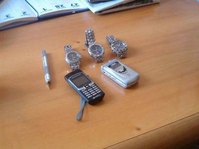 refurtiva rapine cellulari orologi