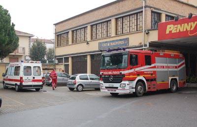 crollo negozio cinese busto arsizio via rossini