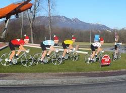 ciclisti padani cappello babbo natale