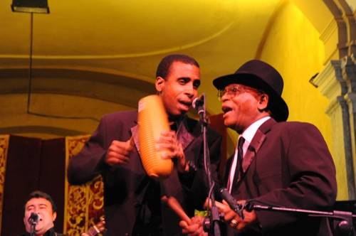 Grupo Compay Segundo a villa Cagnola 