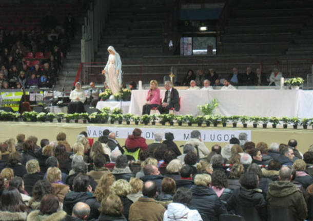 incontro con veggenti madonna medjugorie palazzetto