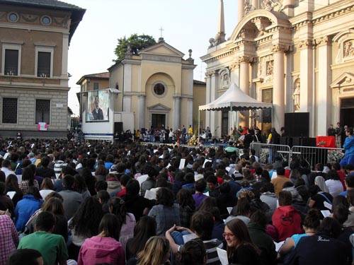 dionigi tettamanzi aprile 2011 busto arsizio