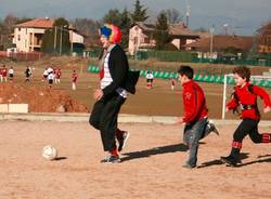 Mascherine giocano a Calcio (inserita in galleria)