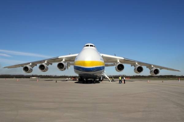 L'Antonov a Malpensa  (inserita in galleria)