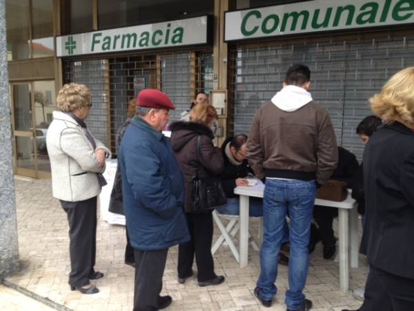 Primarie del Pd a Cardano al Campo (inserita in galleria)