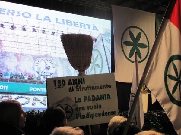 La serata leghista a Bergamo orgoglio padano (inserita in galleria)