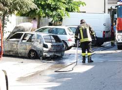 Incendio a Cavaria, brucia un'auto (inserita in galleria)