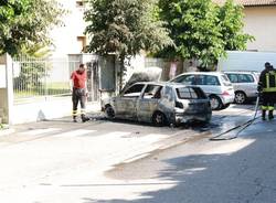 Incendio a Cavaria, brucia un'auto (inserita in galleria)