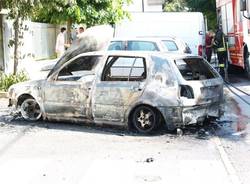 Incendio a Cavaria, brucia un'auto (inserita in galleria)