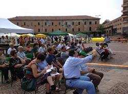 Il mondo in piazza a Varese (inserita in galleria)