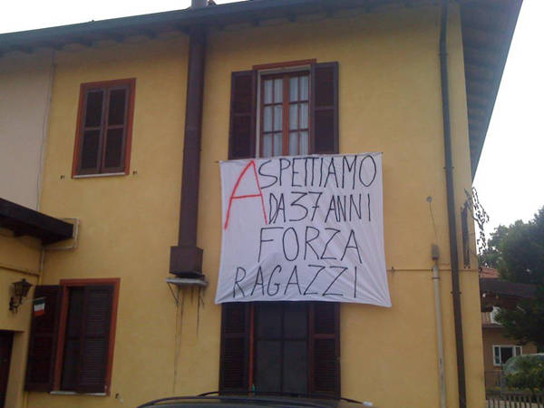 osteria varese calcio striscione