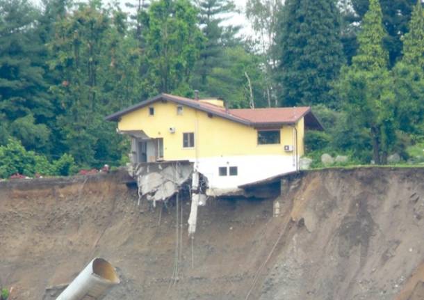 somma lombardo casa frana crollo ticino porto torre (inserita in galleria)