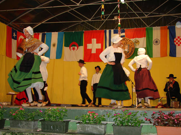 Festival del folclore a Cunardo (inserita in galleria)