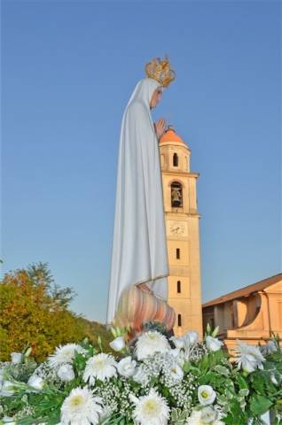 La Madonna di Fatima (inserita in galleria)