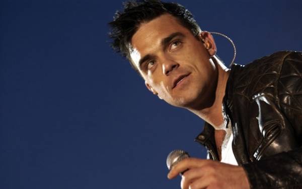 Robbie Williams sarà il primo superospite di XFactor (inserita in galleria)