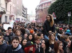 I volti della manifestazione di Busto (inserita in galleria)