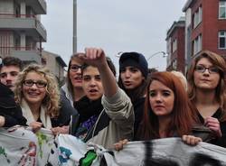 La manifestazione di Busto dall'obiettivo degli studenti (inserita in galleria)