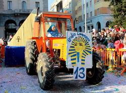 Il corteo dei carri a Varese (inserita in galleria)