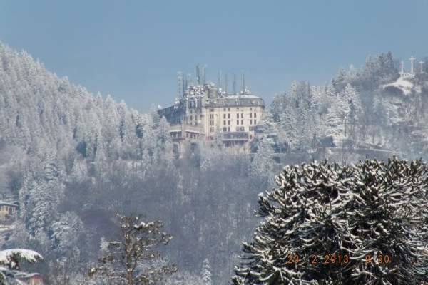 Palace Hotel e Grand Hotel Campo dei Fiori innevati (inserita in galleria)