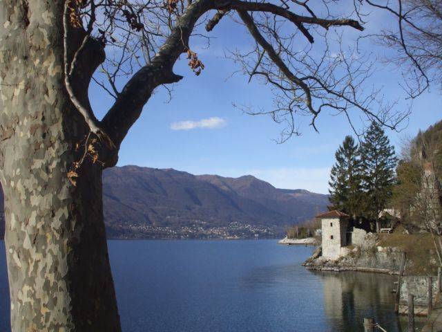 scorcio del Lago Maggiore, da Caldè