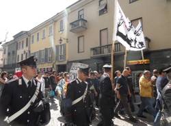 Tensioni al corteo Telos a Saronno (inserita in galleria)