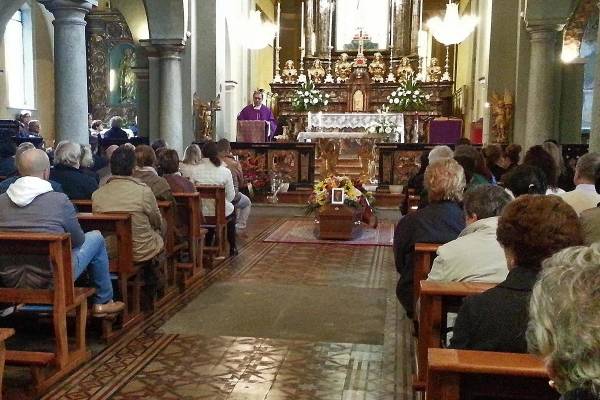 Funerali del solista del mitra, Luciano Lutring (inserita in galleria)