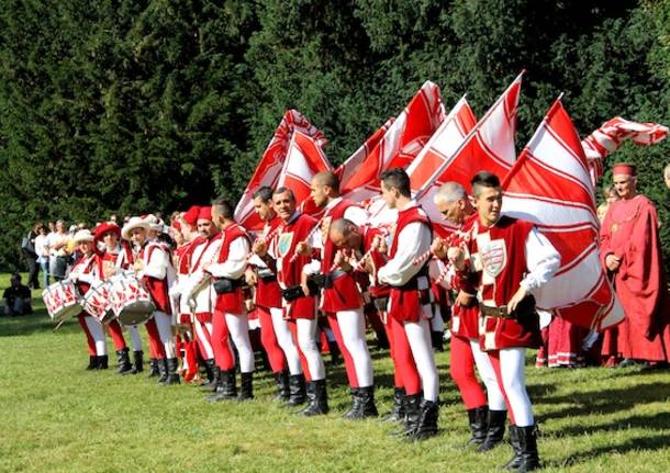 Falchi, principesse vescovi al Palio di Masnago (inserita in galleria)