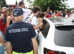 Tifosi del Milan a Milanello (inserita in galleria)