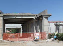 Addio al ponte della ferrovia (inserita in galleria)