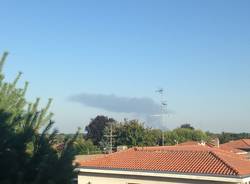 Incendio in ditta materie plastiche - la nube (inserita in galleria)