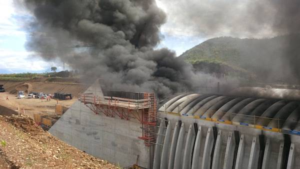 Incendio Pedemontana, le foto dei lettori (inserita in galleria)