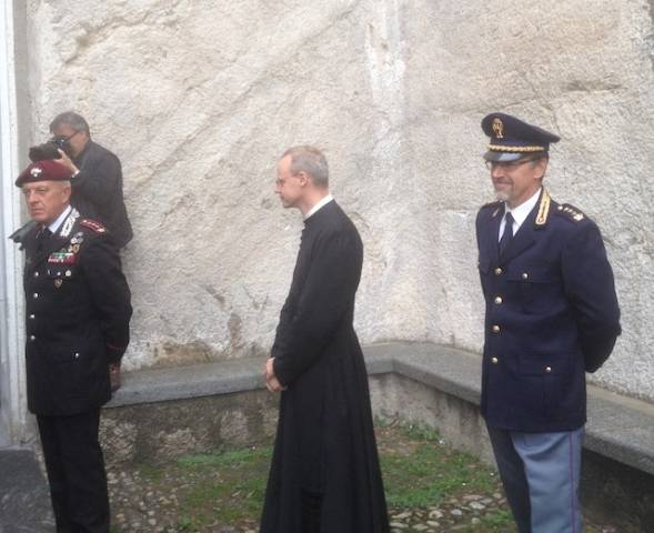 Al Sacro Monte la festa del santo patrono della polizia (inserita in galleria)