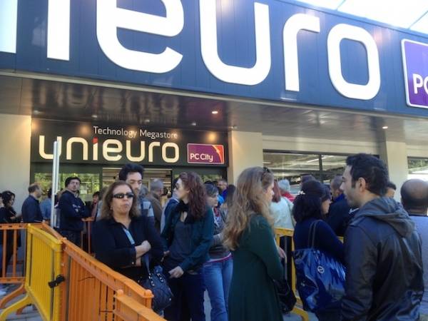 all'Unieuro come a Malpensa (inserita in galleria)