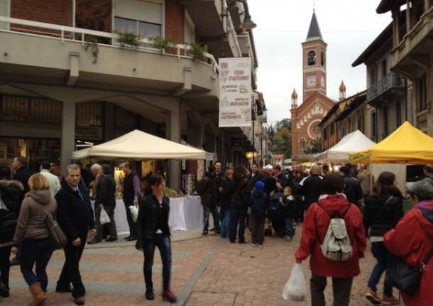 In migliaia per la "Fiera d'Autunno" (inserita in galleria)