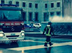 Vigili del fuoco in piazza Monte Grappa, Varese (inserita in galleria)