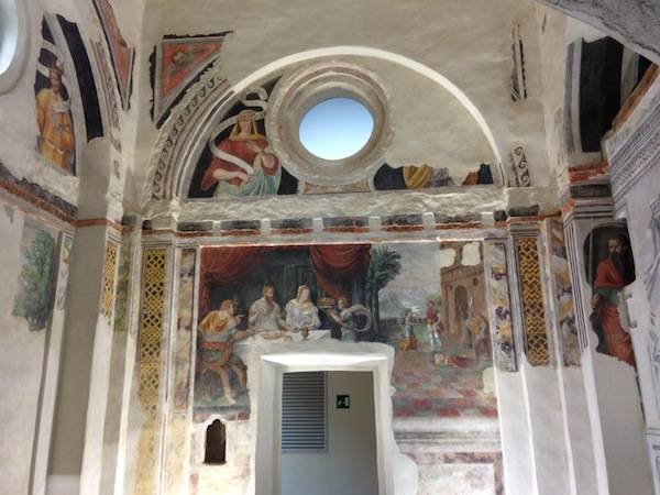 L'ex chiesa di San Giulio a Cassano Magnago (inserita in galleria)