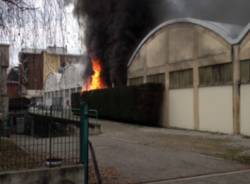 Incendio a Vanzaghello (inserita in galleria)