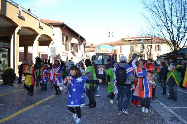 Carnevale a Sesto Calende (inserita in galleria)