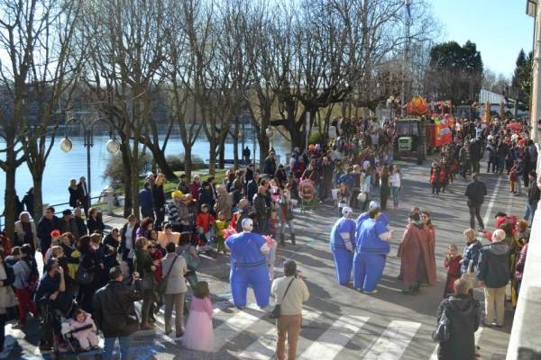 Carnevale a Sesto Calende (inserita in galleria)