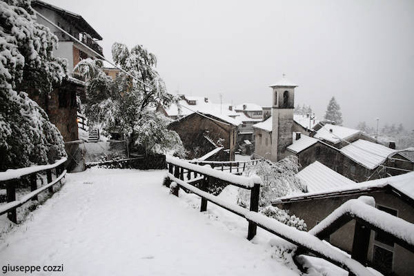 Pasqua con la neve a Boarezzo  (inserita in galleria)