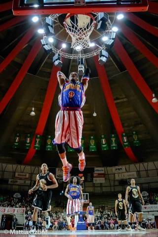 Gli Harlem Globetrotters a Masnago 2 (inserita in galleria)