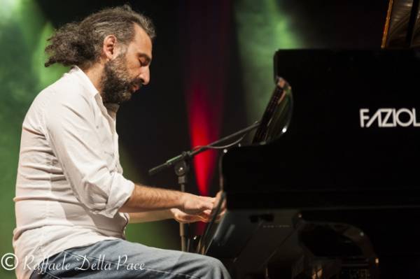 Stefano Bollani in concerto al Phenomenon  (inserita in galleria)