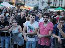 Piazza Repubblica balla con Gigi D'Agostino (inserita in galleria)