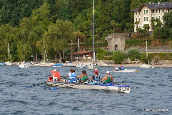 Il "coastal rowing" sul Lago Maggiore (inserita in galleria)